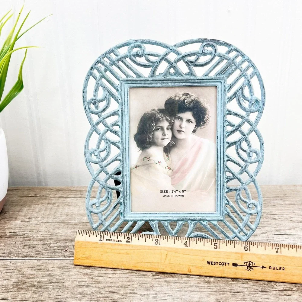 Blue Filigree Picture Frame 3.5 x 5 inches‎